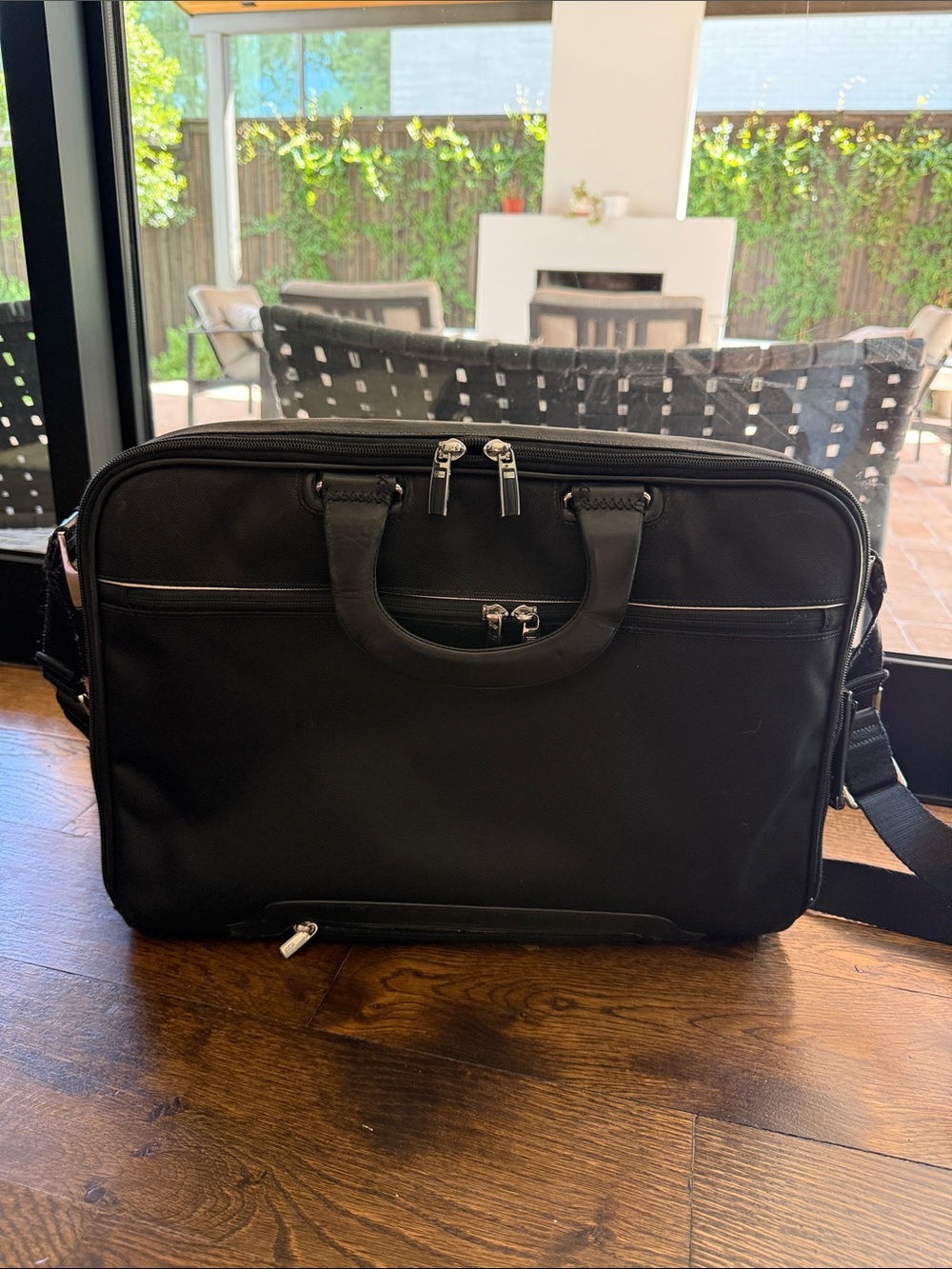 Tumi Black Men's Laptop Briefcase with Shoulder Strap